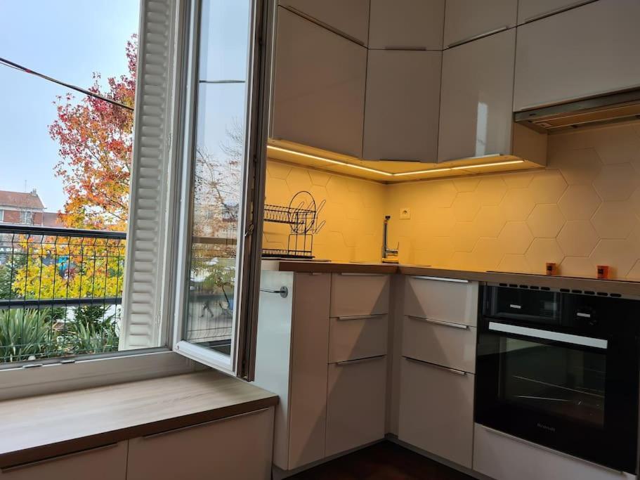 סארטרוויל Studio A 2 Pas De La Gare מראה חיצוני תמונה